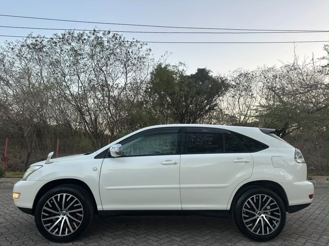 TOYOTA HARRIER thumbnail 8